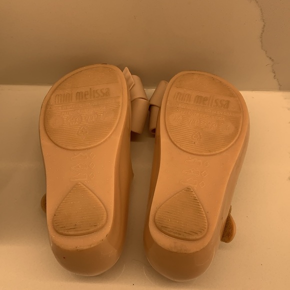 Mini Melisa Beige Shoes sz 7 worn once - Picture 6 of 6